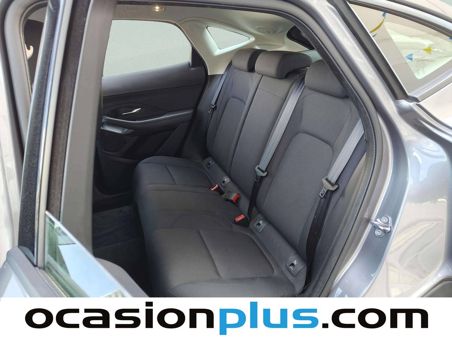 Foto asientos traseros Jaguar E-Pace Jaguar E-PACE 2.0D Standard (163 CV)