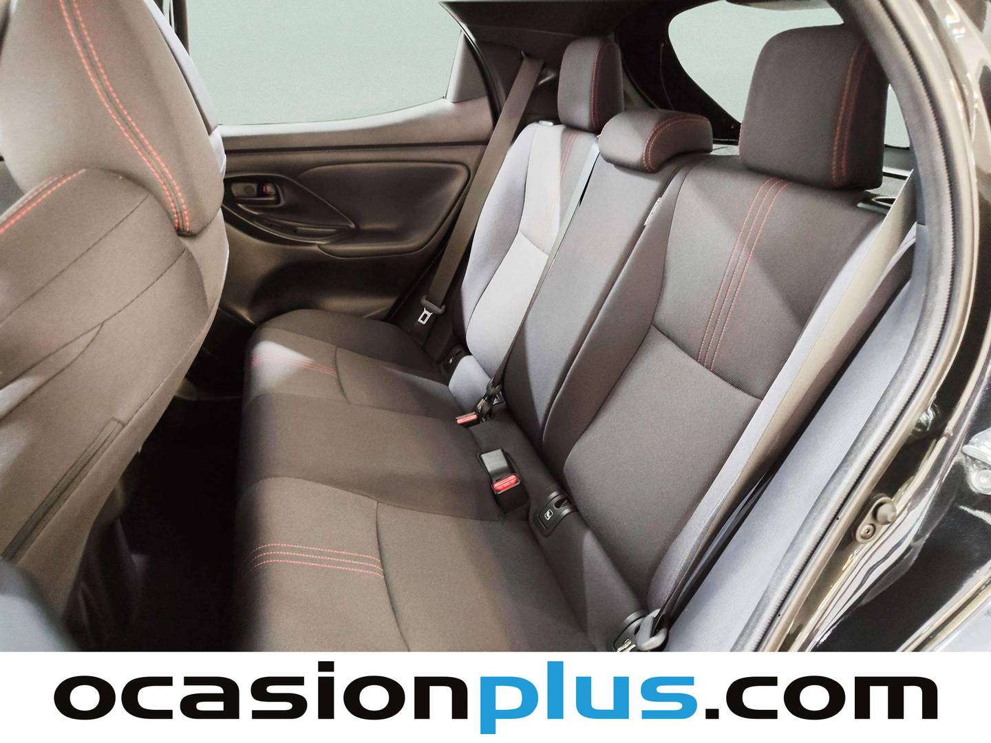 Foto asientos traseros Toyota Yaris Toyota Yaris 1.5 120H GR-Sport (116 CV)