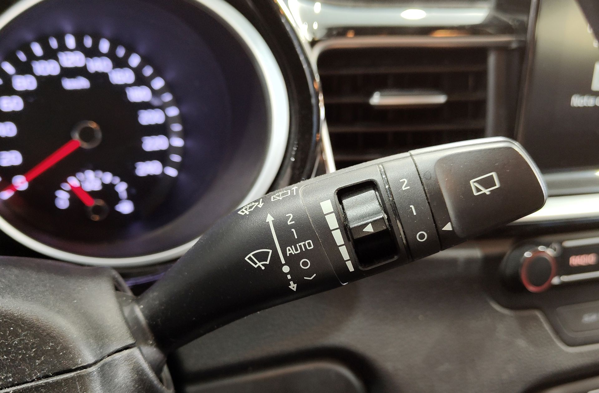 Kia Ceed 1.0 T-GDi Tech - foto 27