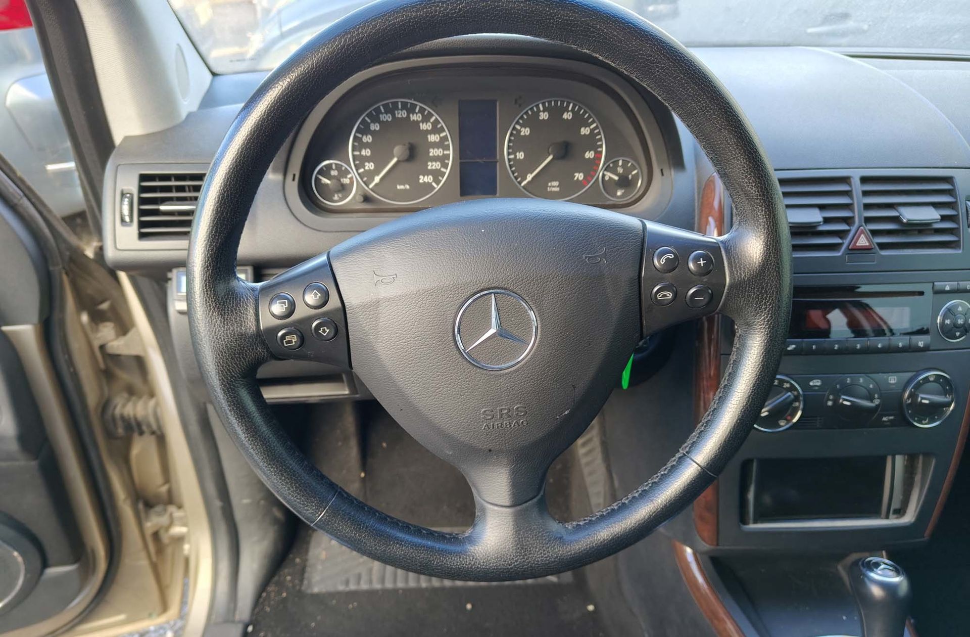 Mercedes-Benz Clase A 150 Elegance - foto 14