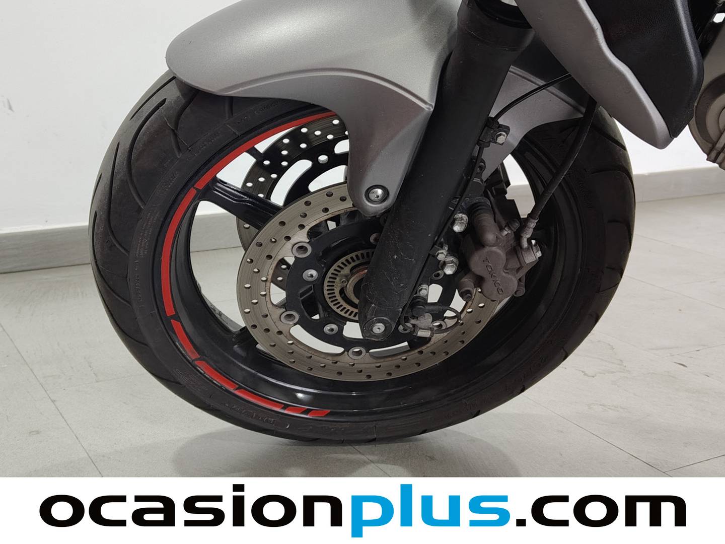 Foto Suzuki Gladius SV 650 ABS Suzuki Gladius SV 650 ABS (48 CV)