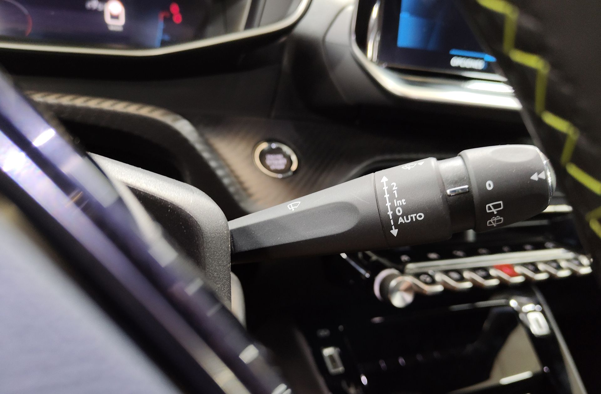 Peugeot 208 BlueHDi 100 GT - foto 34