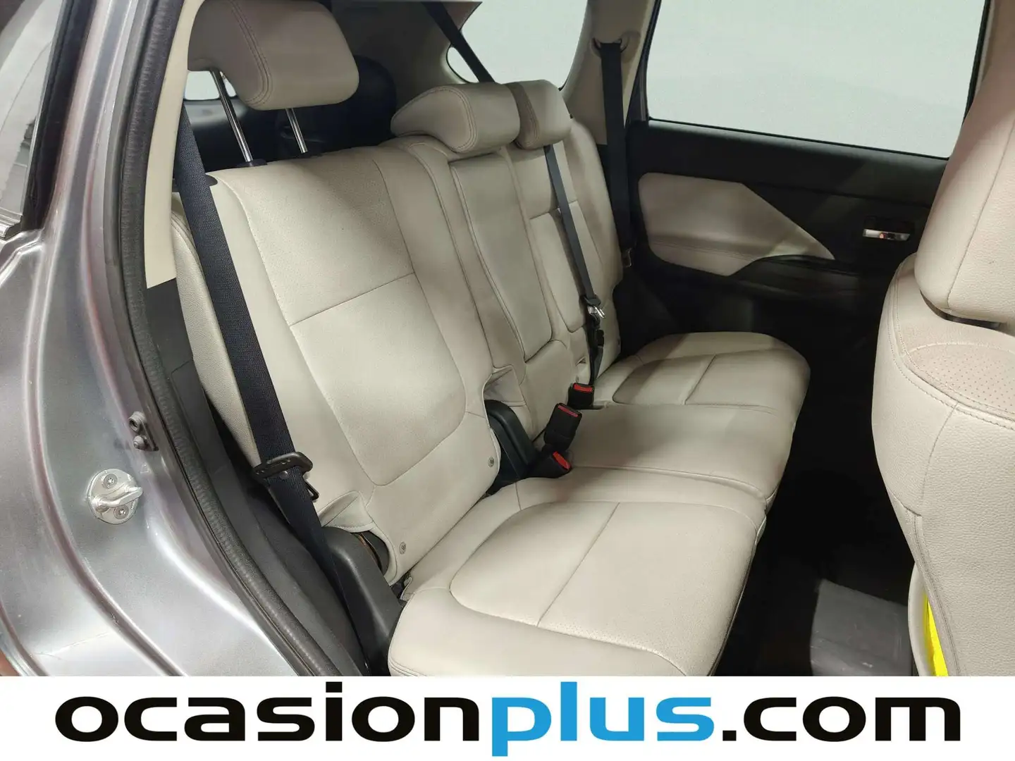 Foto Mitsubishi Outlander Mitsubishi Outlander 2.0 PHEV Kaiteki 4WD Auto (203 CV)