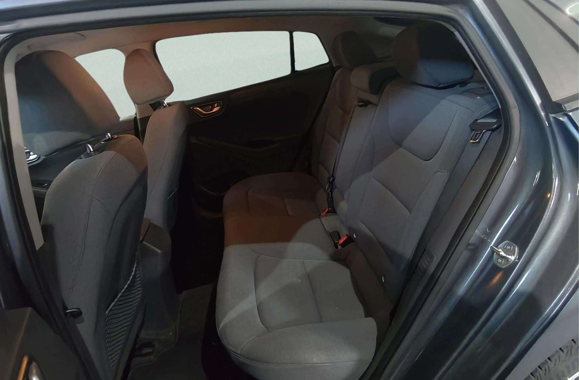 Hyundai Ioniq 1.6 GDI PHEV Klass DT - foto 12