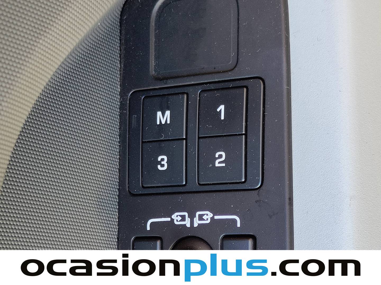 Foto Land Rover Defender Land Rover Defender 90 3.0 I6 MHEV X-Dynamic HSE 4WD AT  (400 CV)