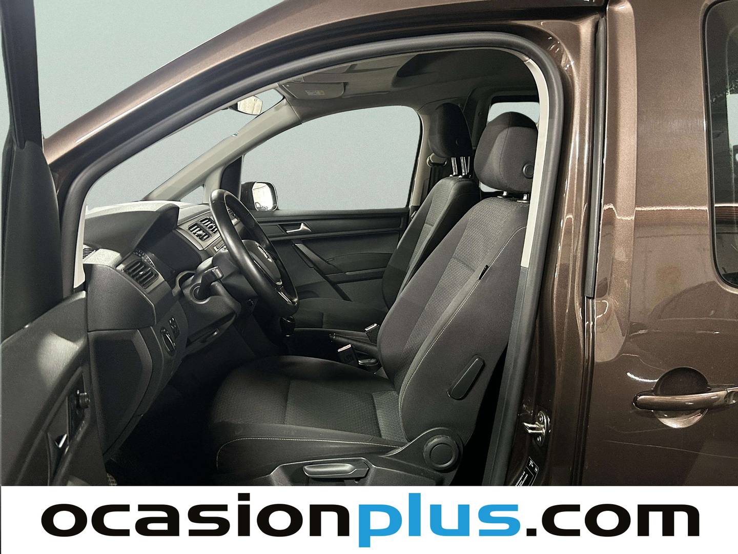Foto asientos delanteros Volkswagen Caddy Volkswagen Caddy Trendline 2.0 TDI BMT (102 CV) 7 Plazas