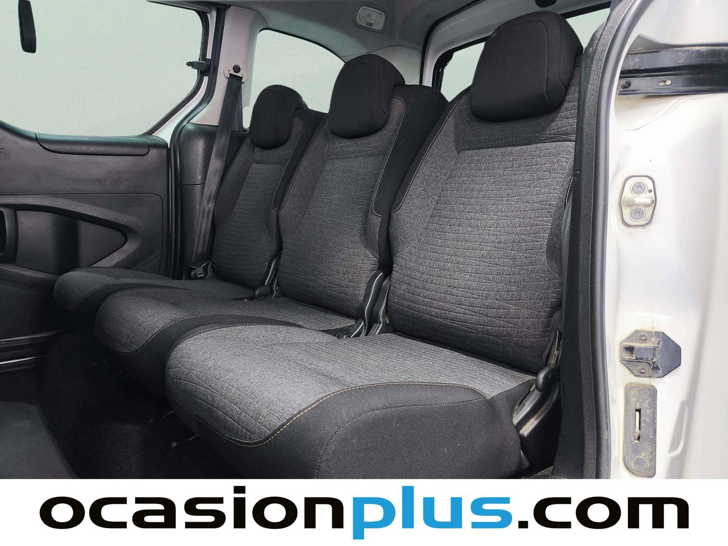 Foto asientos traseros Citroën Berlingo Citroën Berlingo Combi BlueHDi 100 Multispace 20 Aniversario (100 CV)