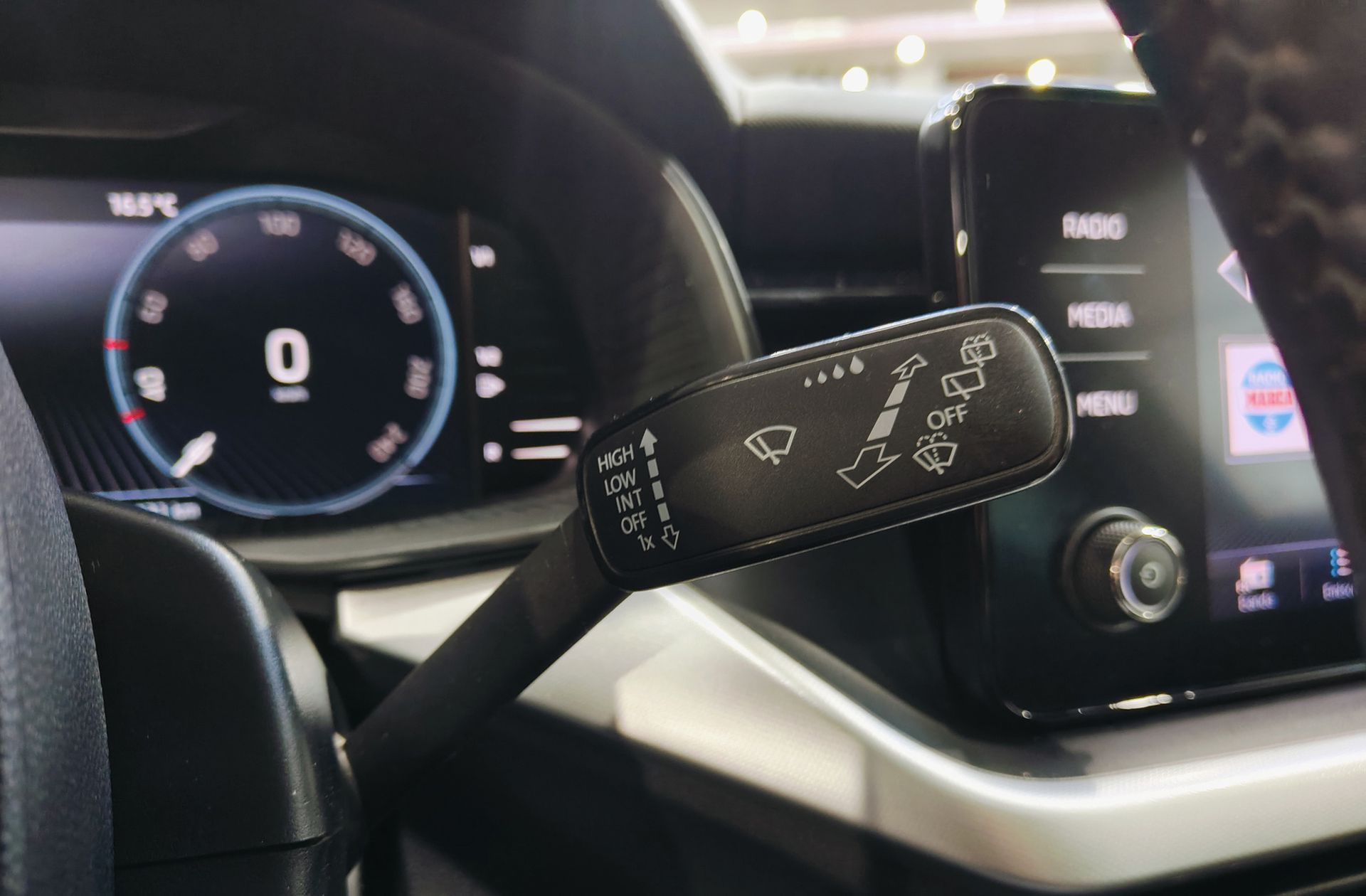Škoda Kamiq 1.5 TSI Ambition - foto 28