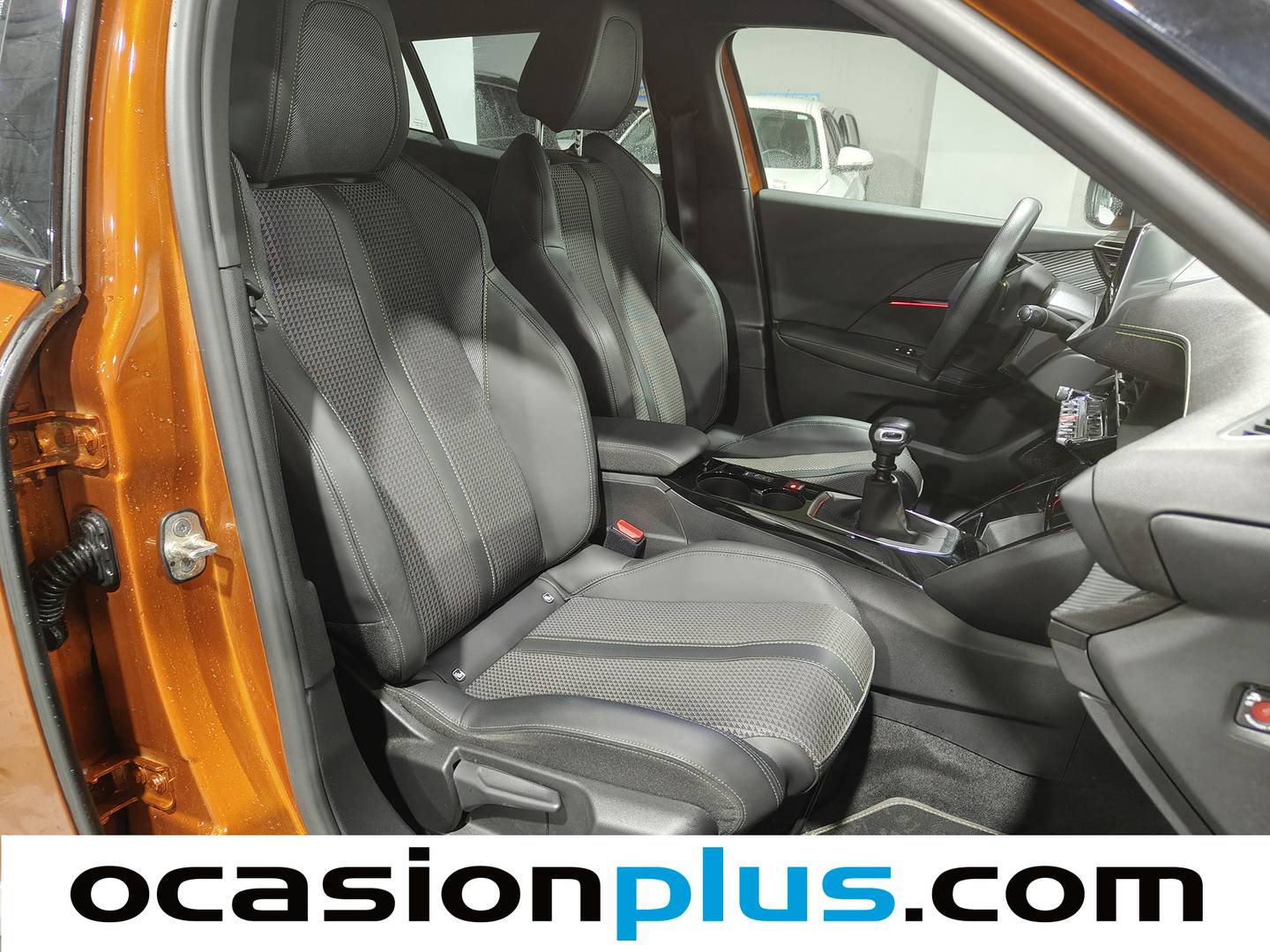 Foto Peugeot 2008 Peugeot 2008 PureTech 130 S&S GT (130 CV)