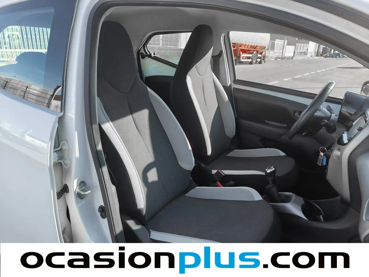 Foto Toyota Aygo Toyota Aygo 1.0 70 x-play (69 CV)