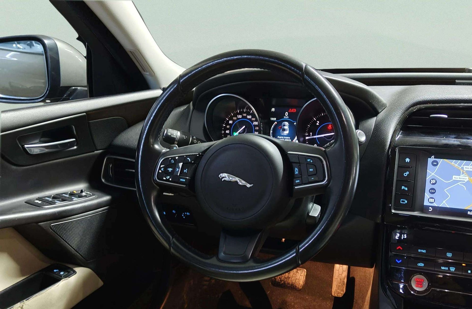 Jaguar XE 2.0 Diesel Pure RWD - foto 26