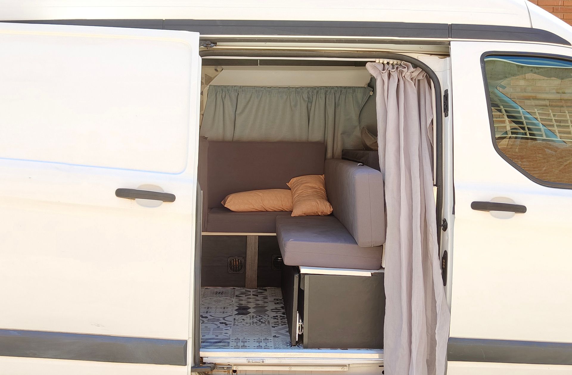 Ford Transit Custom Furgon 2.2 TDCi 250 L1 Ambiente 3 plazas Camper - foto 20