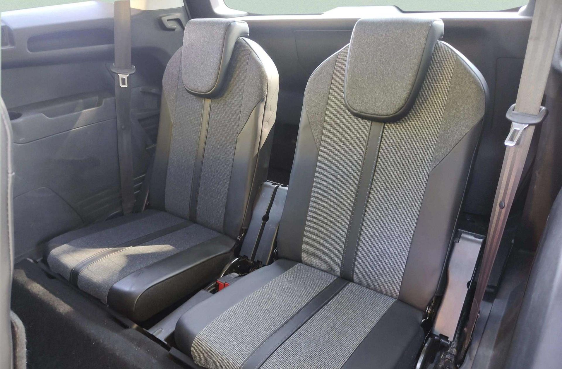 Peugeot 5008 PureTech 130 Allure - foto 6