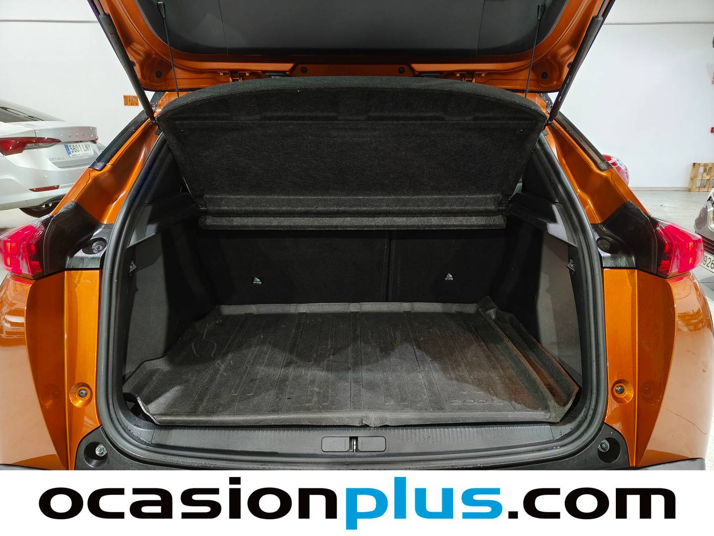 Foto Peugeot 2008 Peugeot 2008 BlueHDi 100 Allure (100 CV)