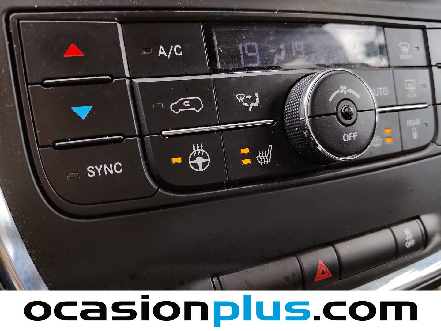 Extras y acabados del Lancia Voyager Lancia Voyager 2.8 CRD PLATINUM  (177 CV) 7 Plazas