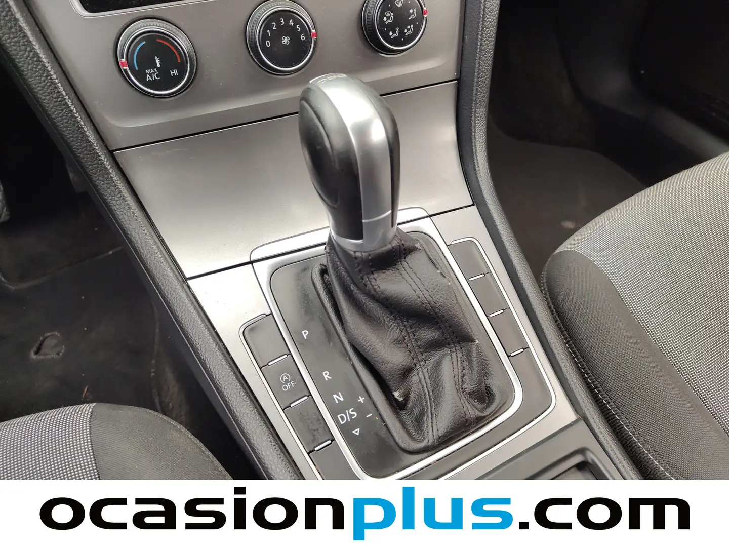 Foto Volkswagen Golf Volkswagen Golf Business & Navi 1.6 TDI BMT (110 CV) DSG