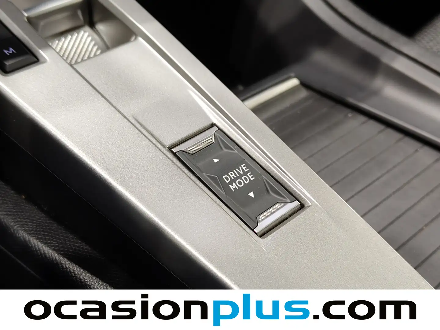 Foto Peugeot 308 Peugeot 308 Allure Hybrid eDCS6 (145 CV)