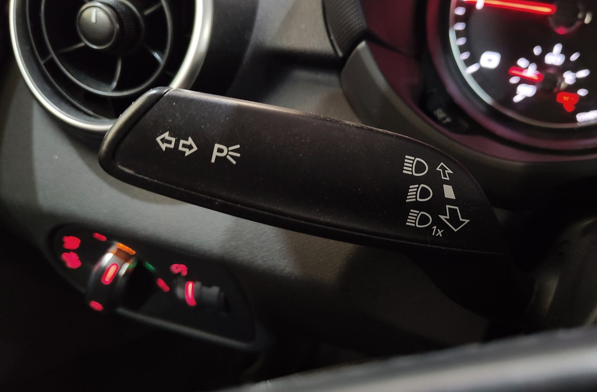 Audi A1 Sportback Attraction 1.6 TDI - foto 24