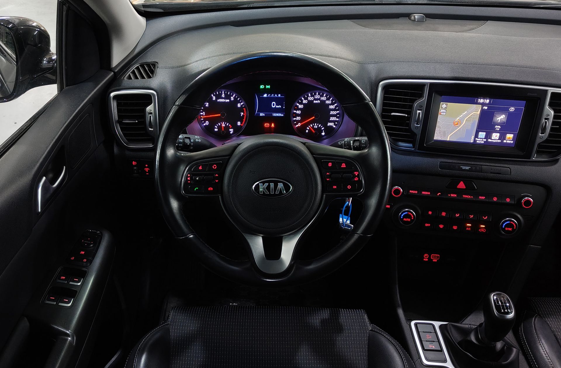 Kia Sportage 1.6 T-GDi X-Tech 4x2 - foto 23