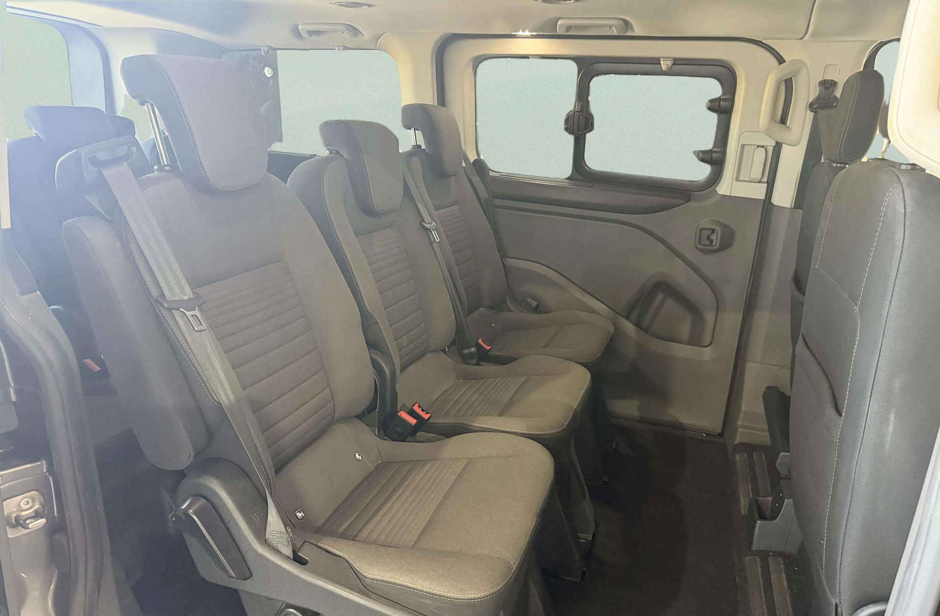 Ford Tourneo Custom 2.0 EcoBlue L1 Titanium 8 plazas - foto 17