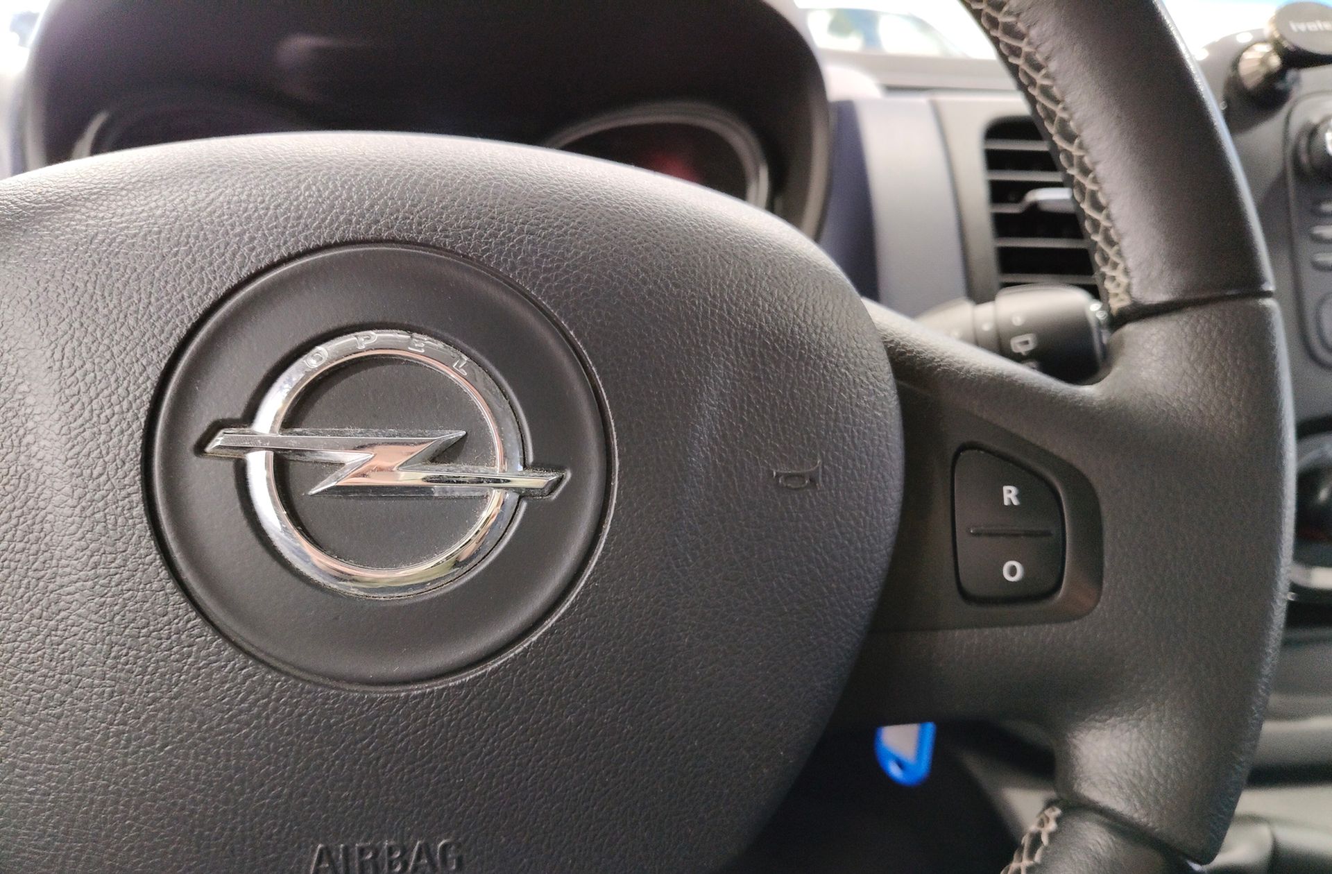 Opel Vivaro 1.6CDTI L1 2.7t Combi-9 plazas - foto 22