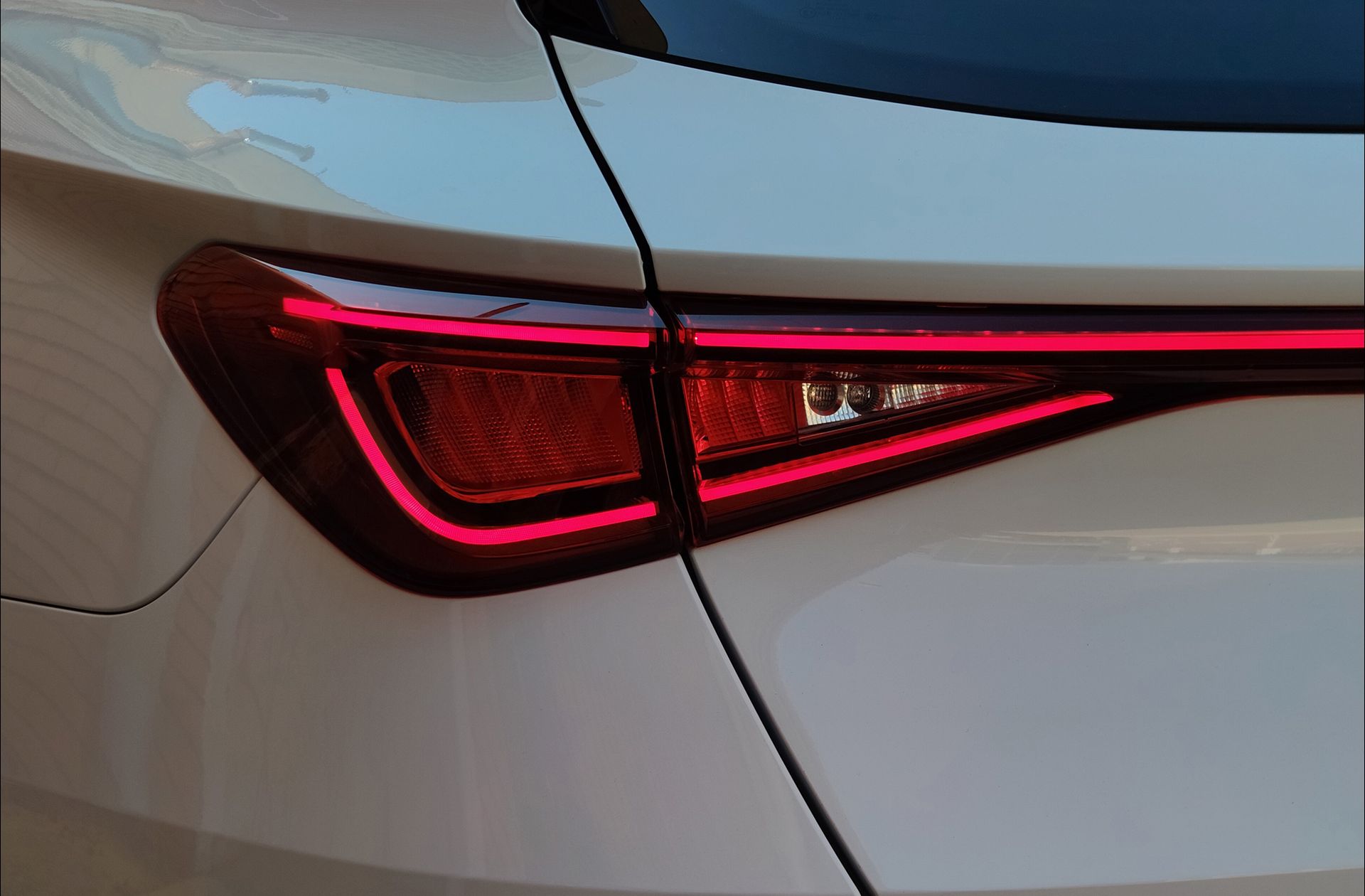 SEAT León ST 1.5 TGI GNC FR DSG - foto 16