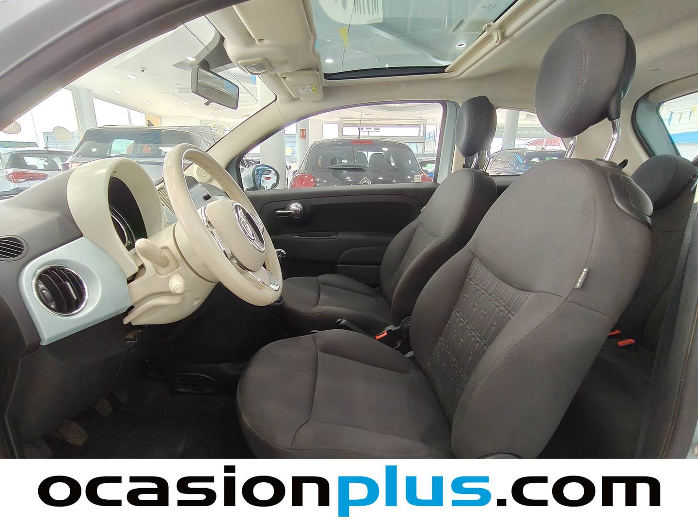 Foto asientos delanteros Fiat 500 Fiat 500 1.0 Hybrid Dolcevita (70 CV)
