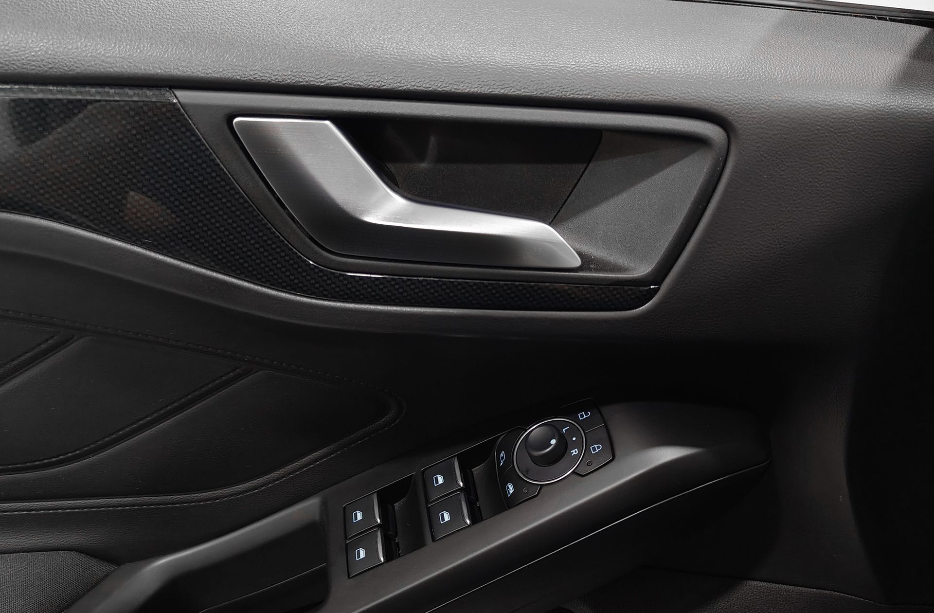 Ford Focus 1.0 EcoBoost MHEV ST-Line - foto 39