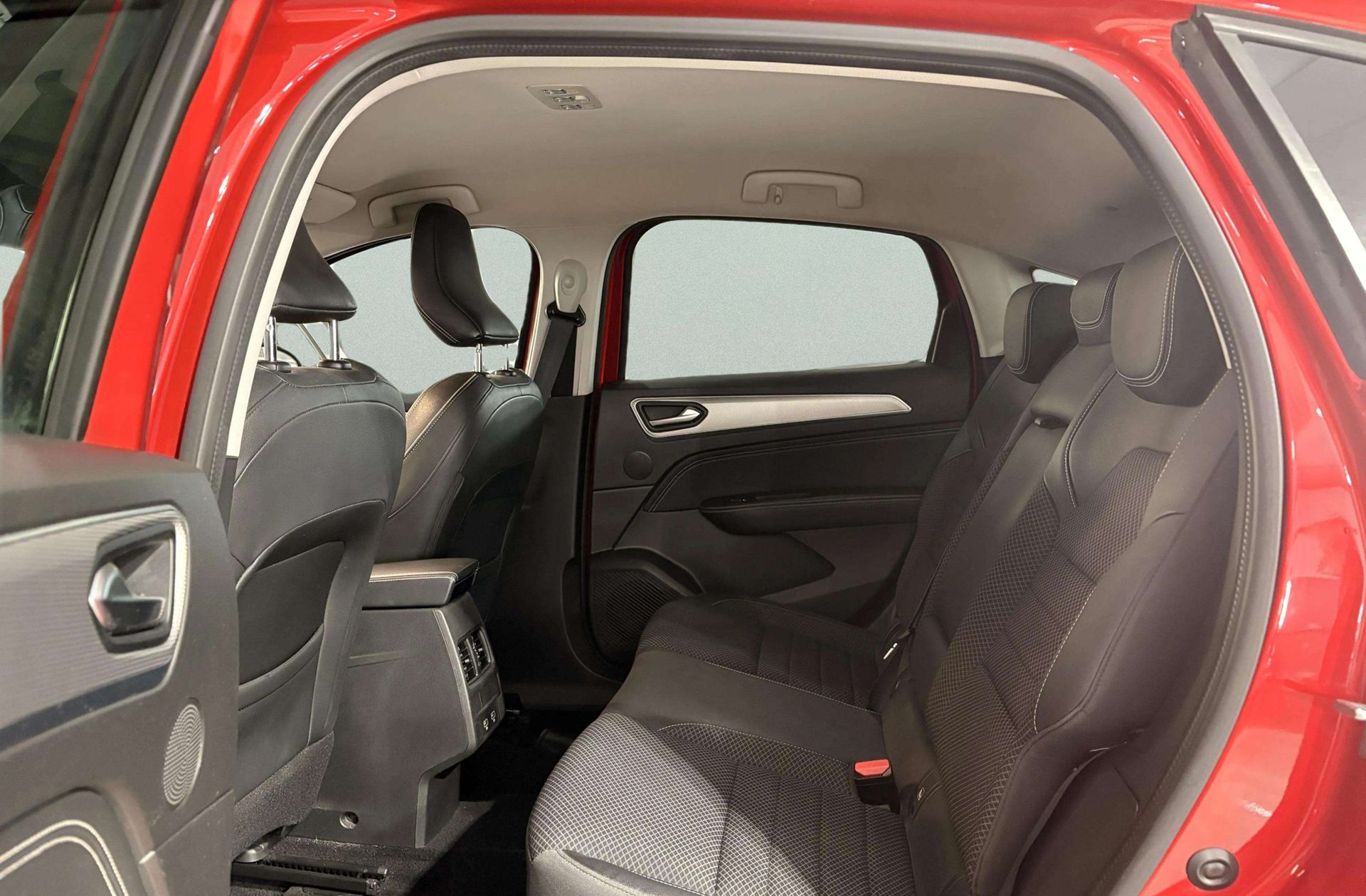 Renault Arkana Zen E-Tech Híbrido - foto 12