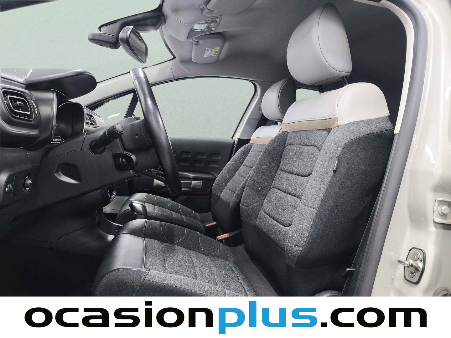 Foto asientos delanteros Citroën C3 Citroën C3 PureTech 110 S&S Shine EAT6 (110 CV)