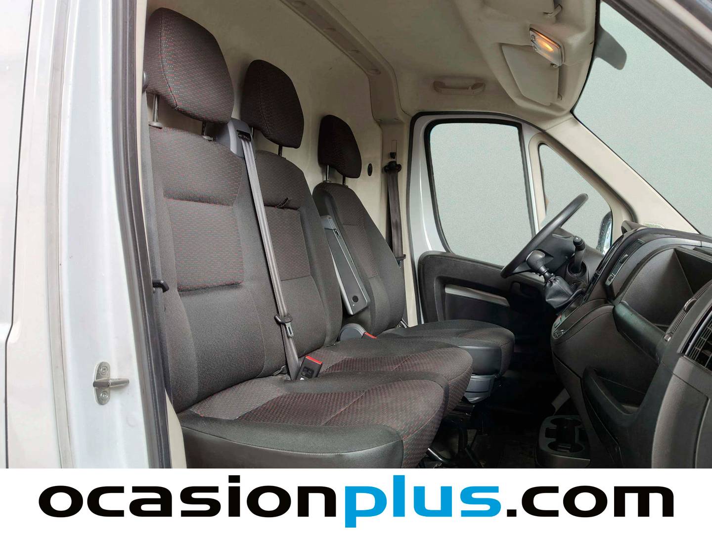 Foto asientos delanteros Peugeot Boxer Peugeot Boxer Furgon BlueHDi 140 S&S 335 L3H2 (140 CV)