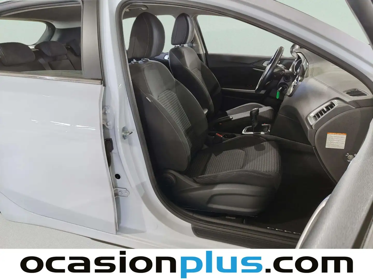 Foto KIA Ceed Kia Ceed 1.6 MHEV iMT Drive (136 CV)