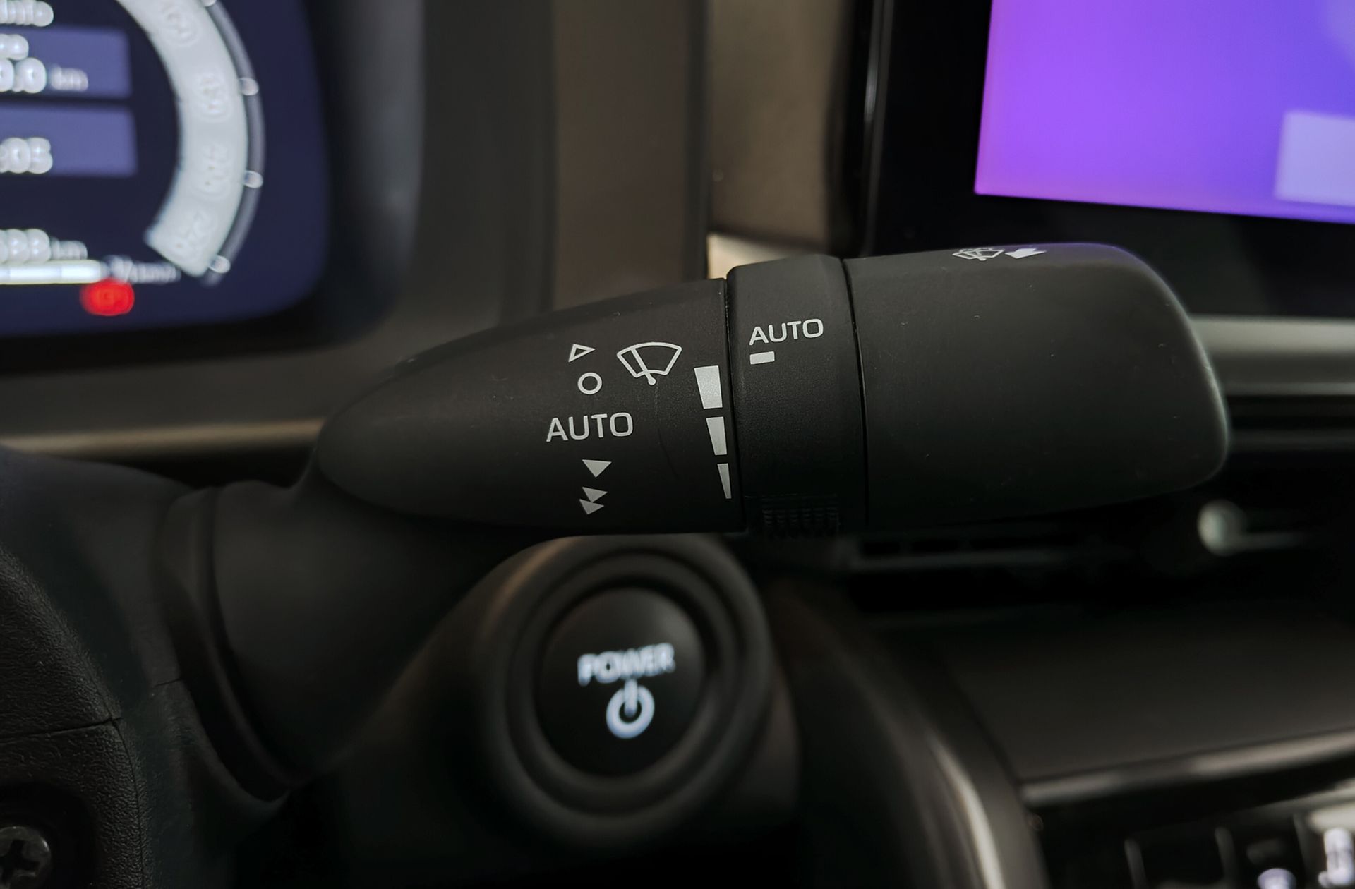 Toyota C-HR 140H Advance - foto 27