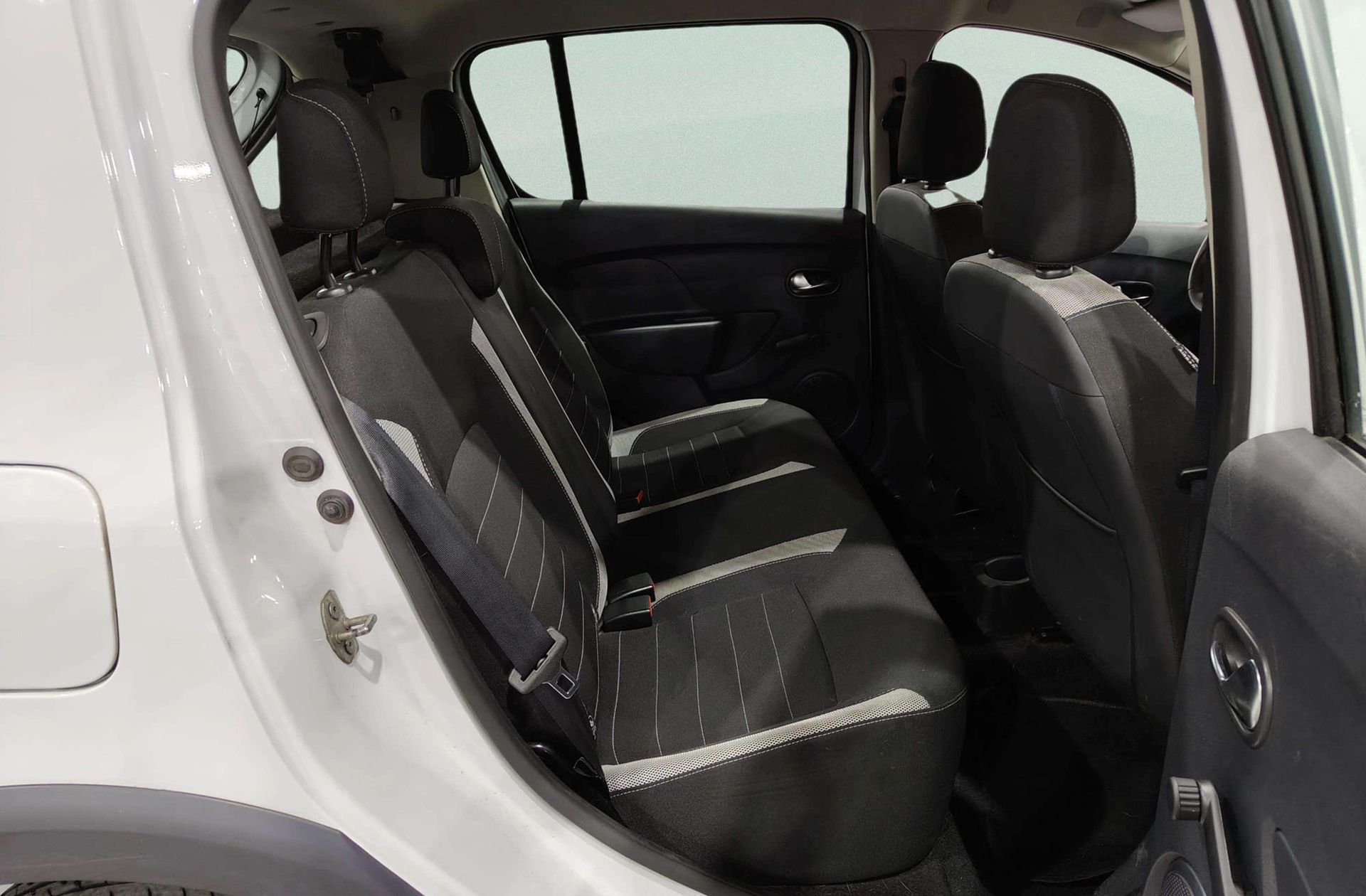 Dacia Sandero Stepway TCe - foto 13