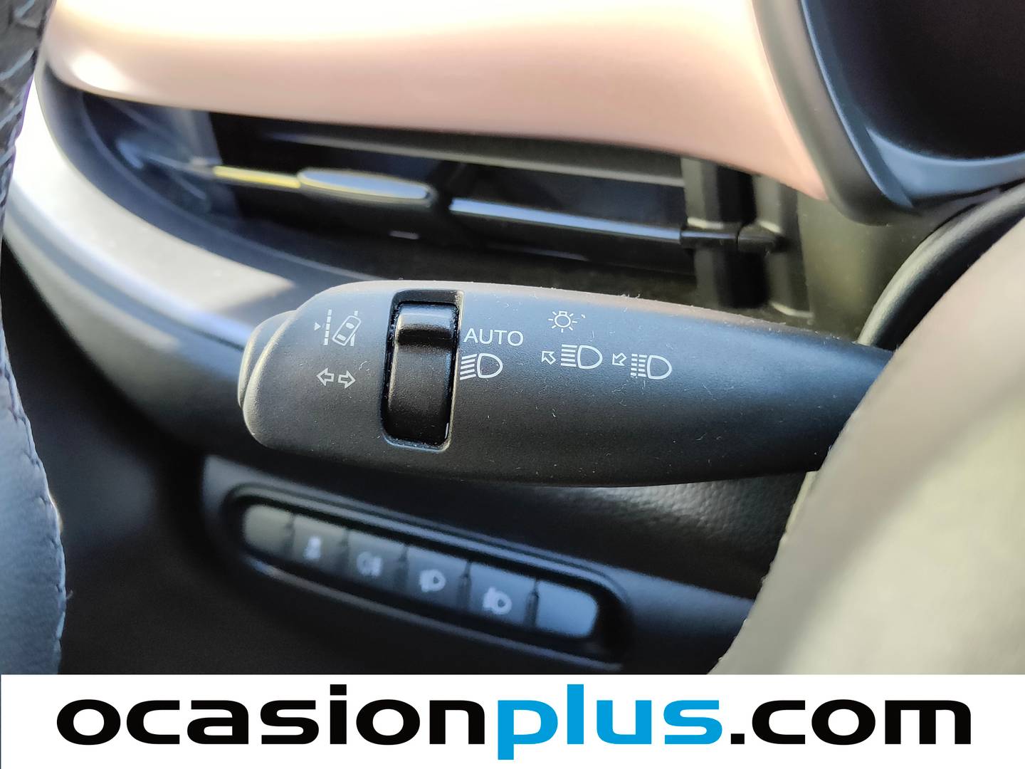 Equipamiento del Fiat 500 Fiat 500 Electrico Electrico Monotrim 320km  (118 CV)