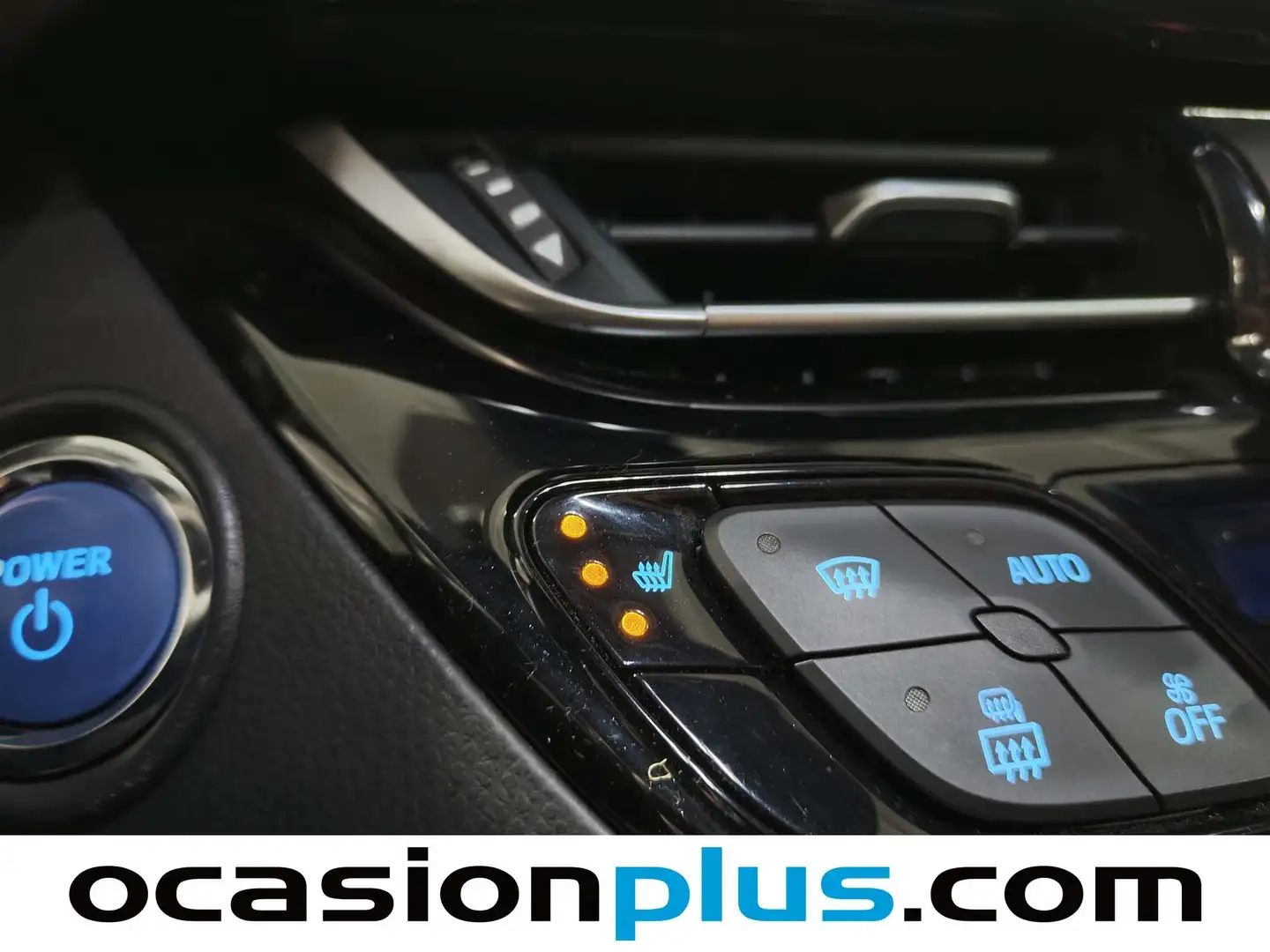 Foto Toyota C-HR Toyota C-HR 1.8 125H Advance (122 CV)