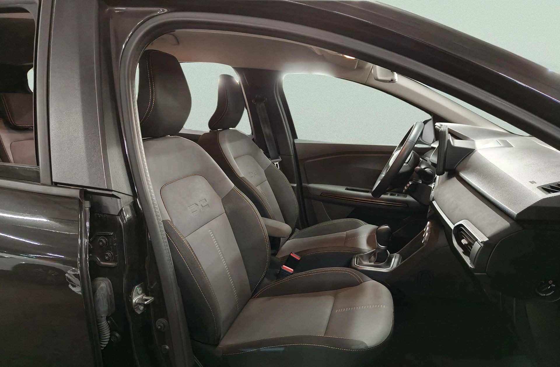 Dacia Jogger Extreme Hybrid 7 plazas - foto 19