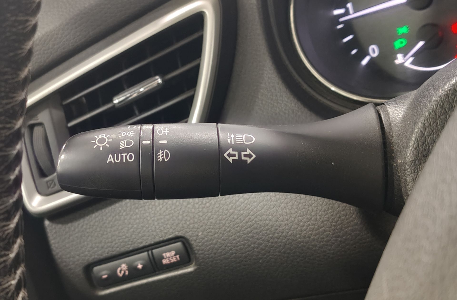 Nissan X-Trail dCi 130 N-Connecta - foto 28
