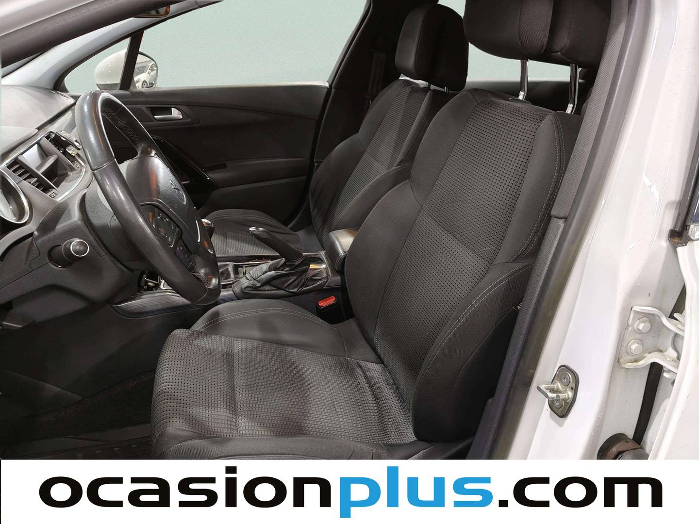 Foto asientos delanteros Peugeot 508 Peugeot 508 2.0 HDI Active (140 CV)
