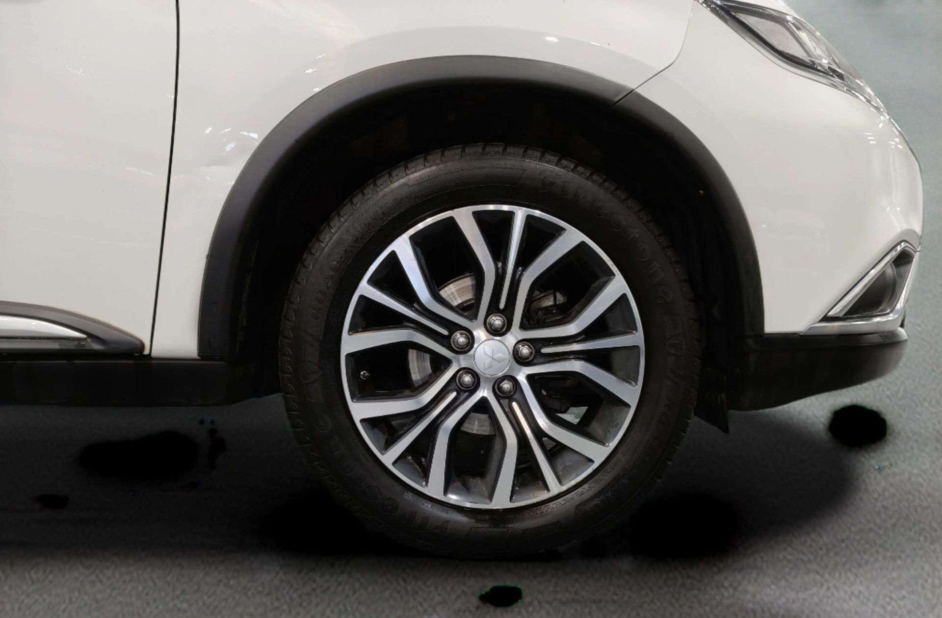 Mitsubishi Outlander 220 DI-D Motion 2WD - foto 32