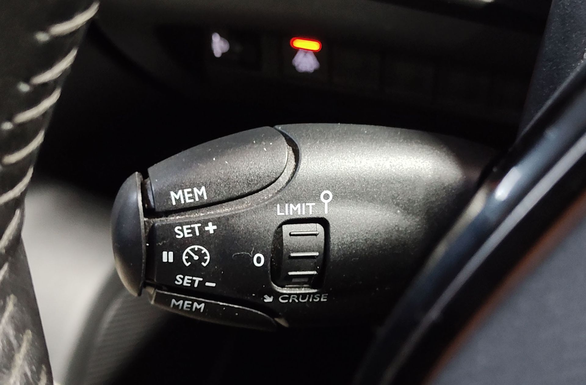 Peugeot 2008 PureTech 100 Active Pack - foto 25
