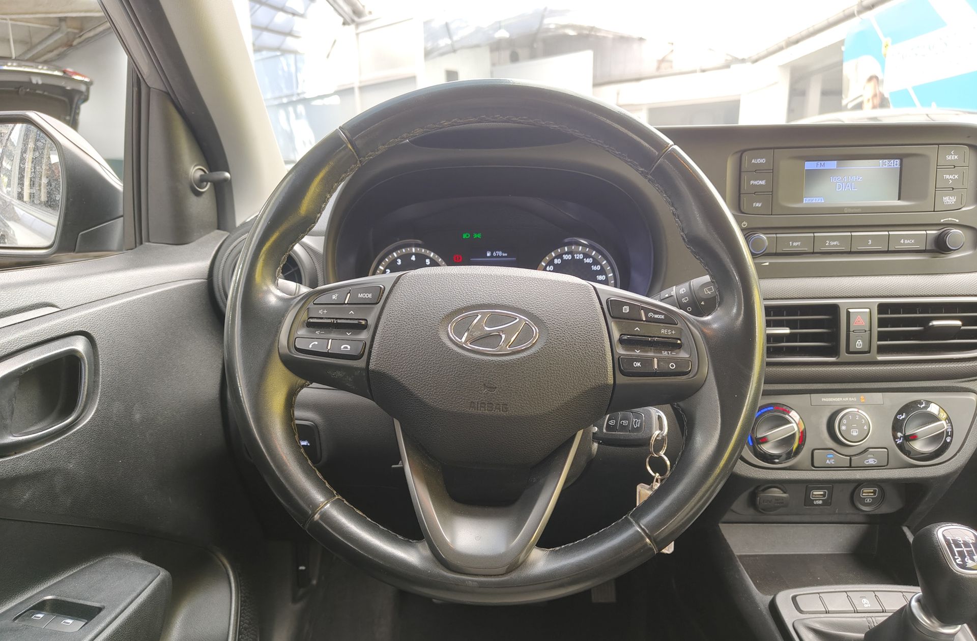 Hyundai i10 1.0 Essence - foto 18