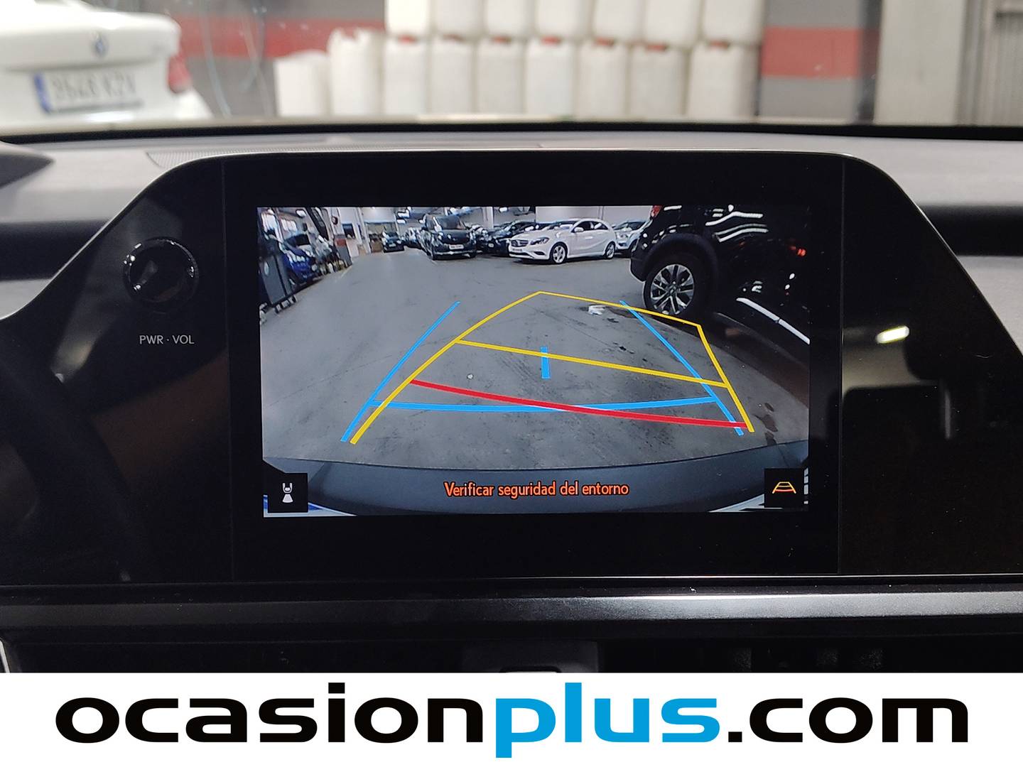 Equipamiento del Lexus UX Lexus UX UX 300h Plus (199 CV)
