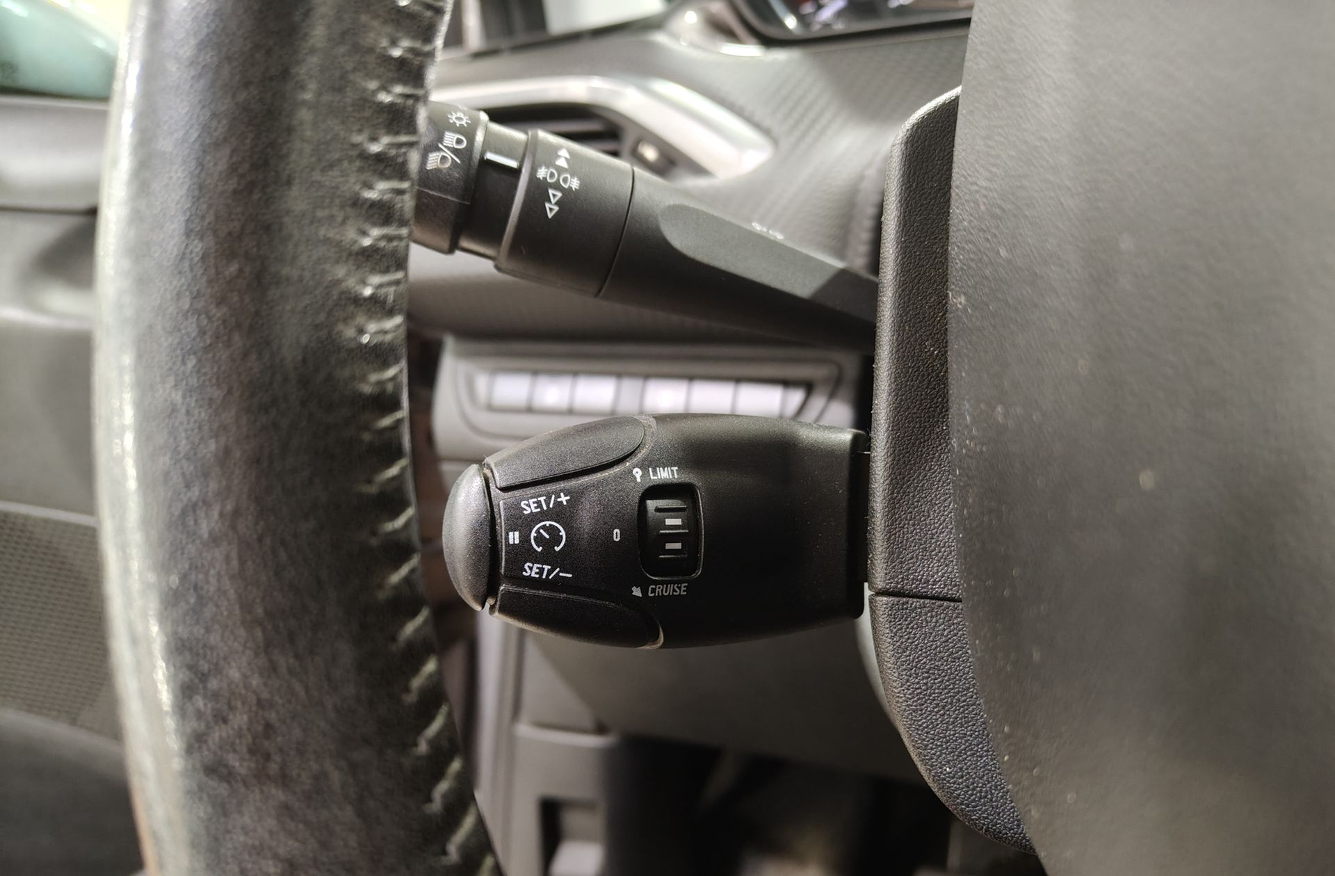 Peugeot 2008 VTI 82 Active - foto 24