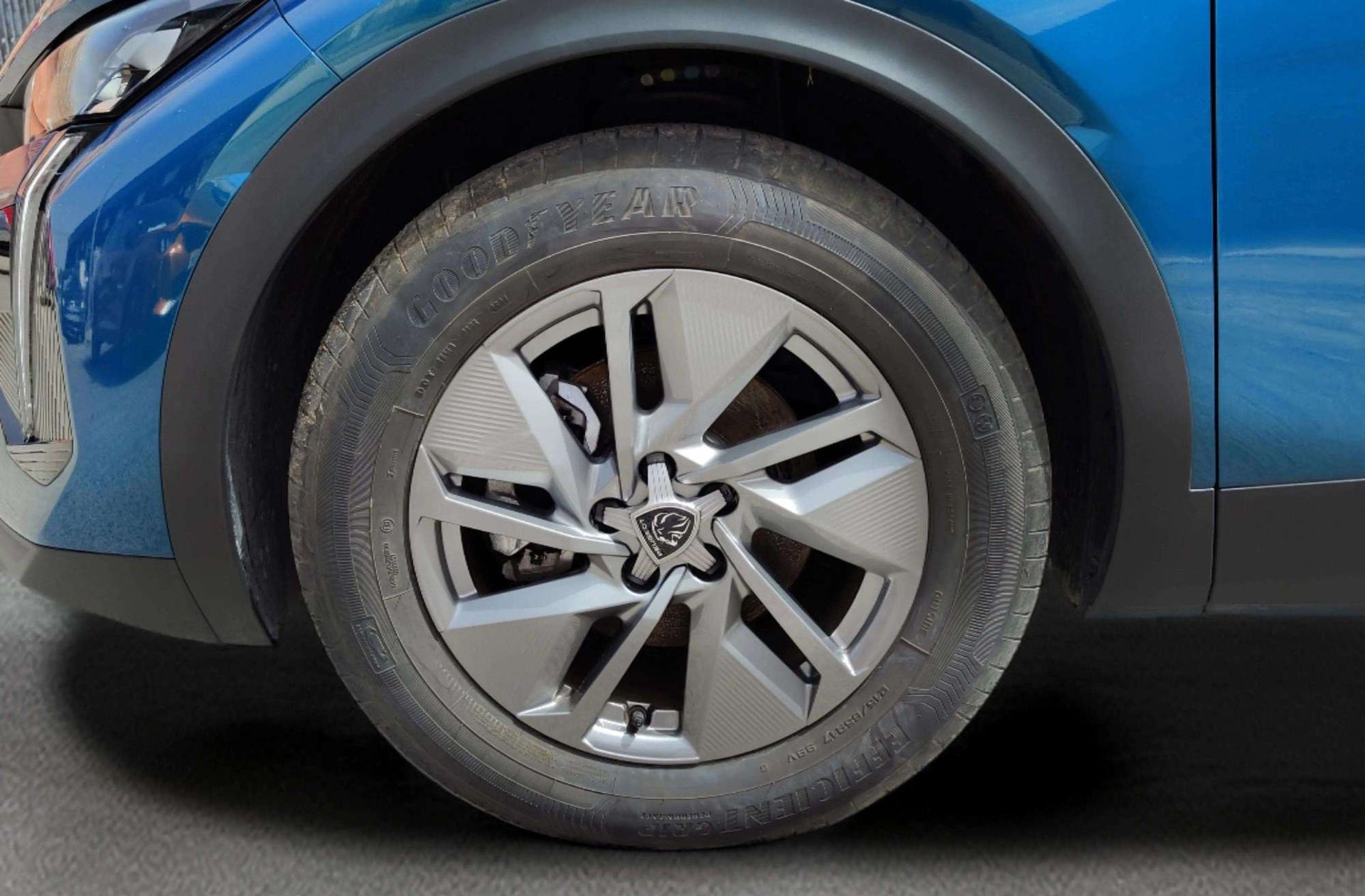 Peugeot 408 Allure Hybrid 145 eDCS6 - foto 42