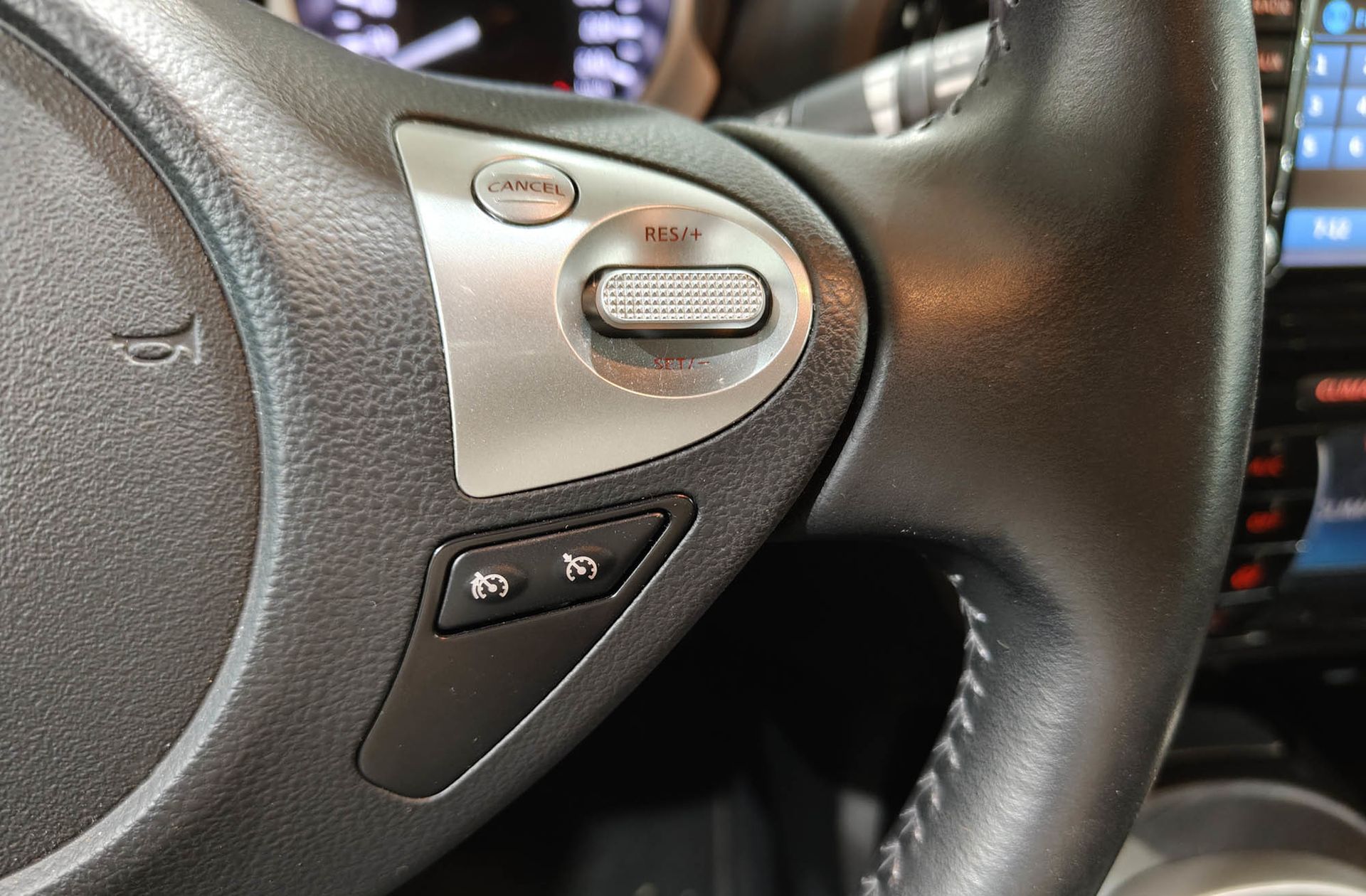 Nissan Juke G Tekna CVT - foto 30
