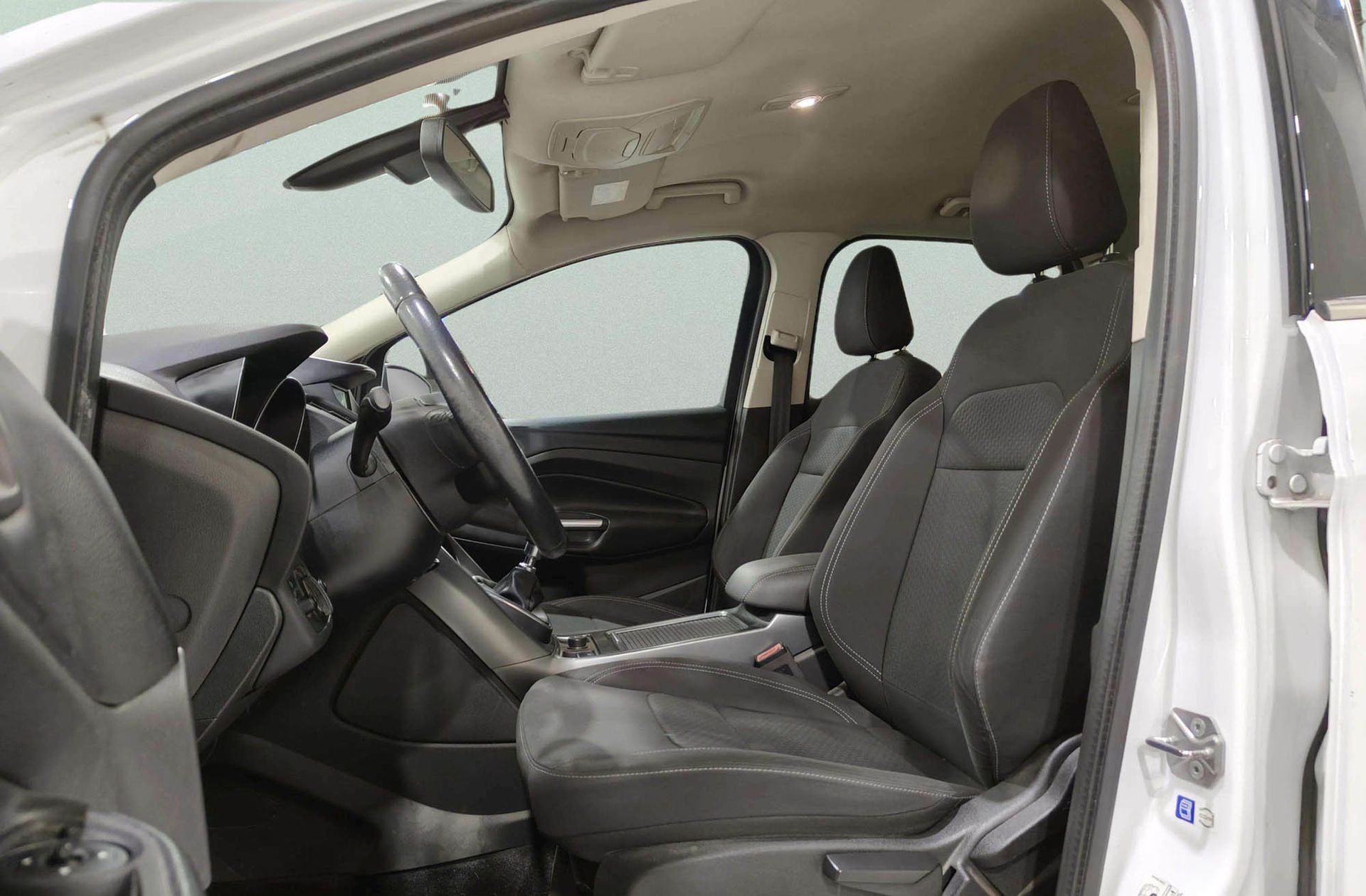 Ford Kuga 1.5 EcoBoost Trend+ 4x2 - foto 10