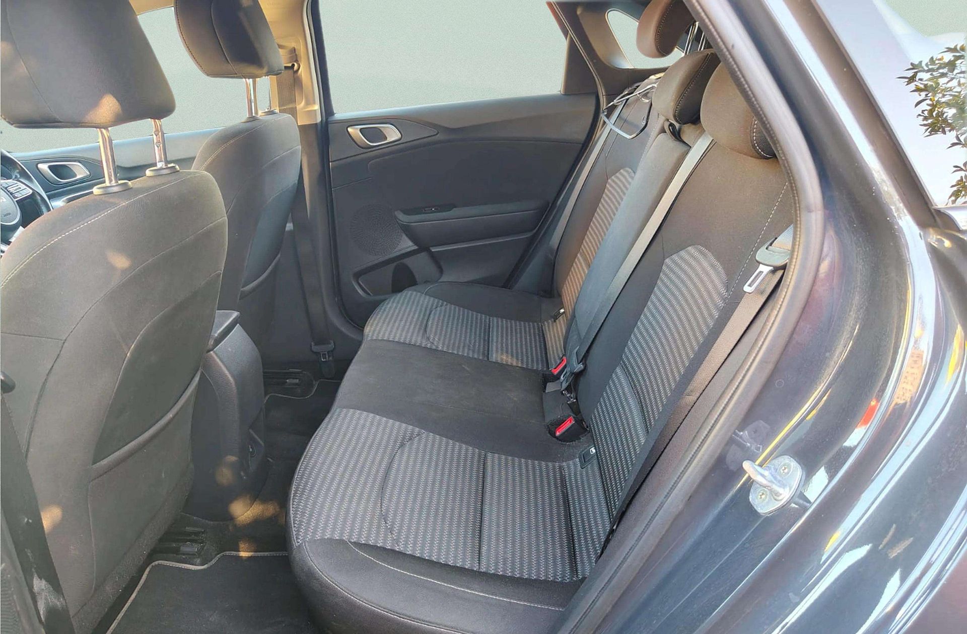 Kia Ceed 1.6 MHEV iMT Drive - foto 11
