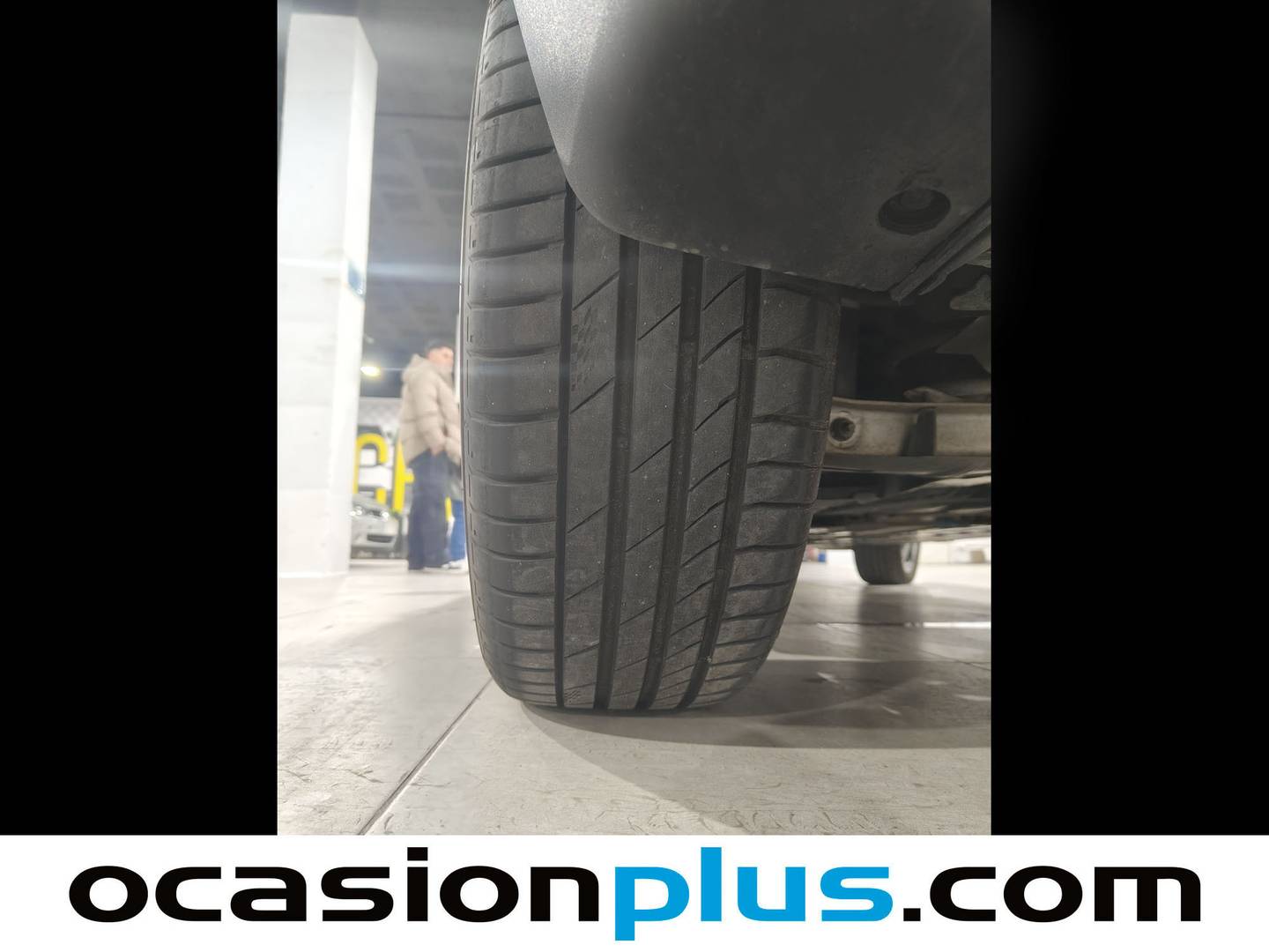 Foto Mercedes GLB Mercedes-Benz GLB 200 d (150 CV) Pack AMG