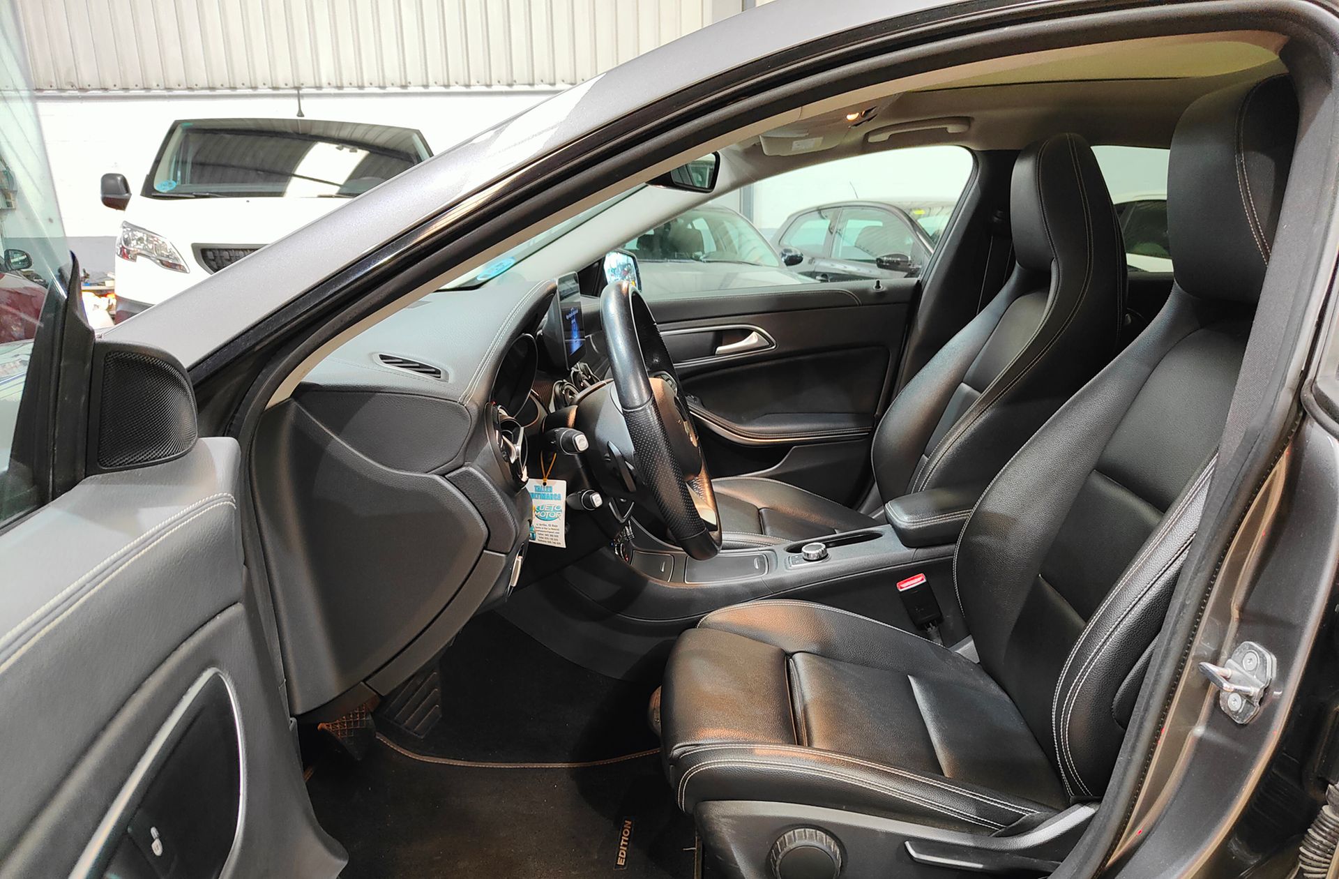 Mercedes-Benz CLA Shooting Brake 200 d Pack AMG - foto 11